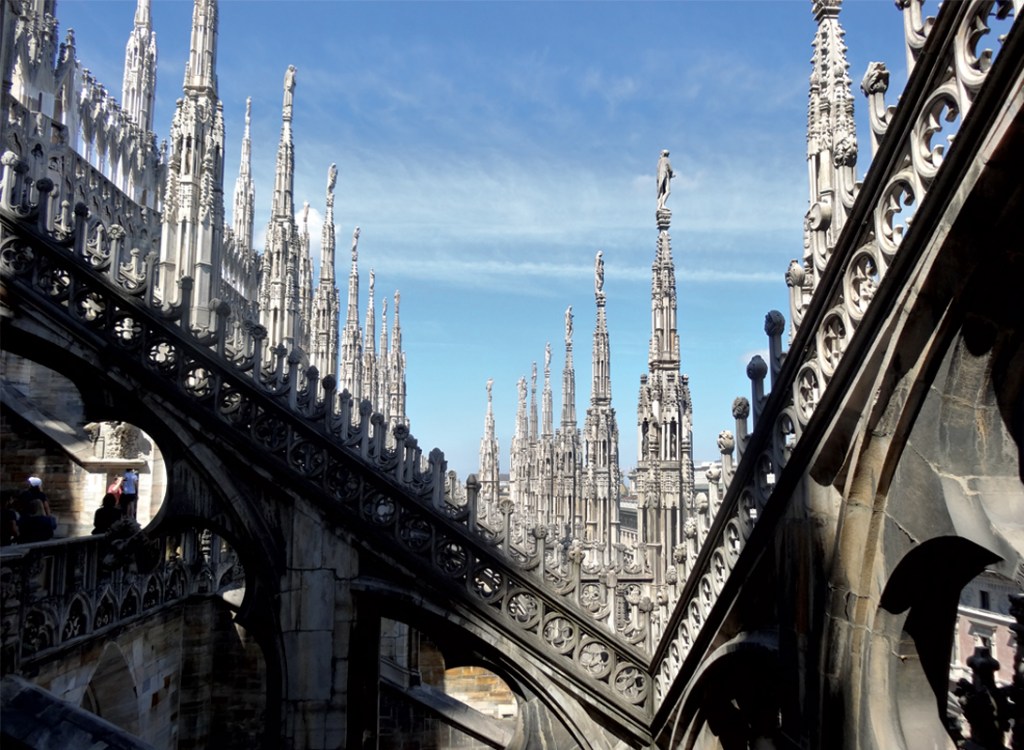 Blue Hues: Ignite Your Wanderlust With These&nbsp;Pics